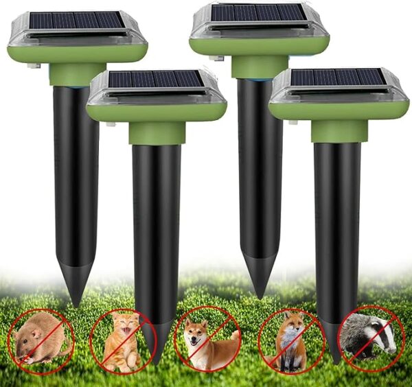 WUGEIN Set of 4 Solar Repellents